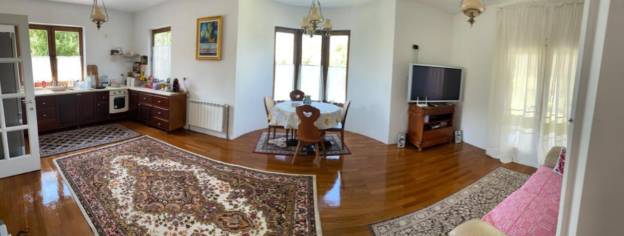 Vila Casa Dea Gladna Montana Exteriér fotografie
